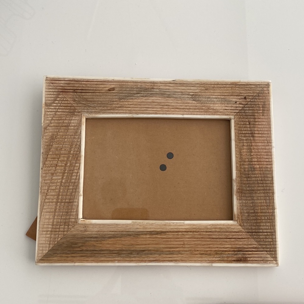 Bundle up with three frames - Picture 2 of 13